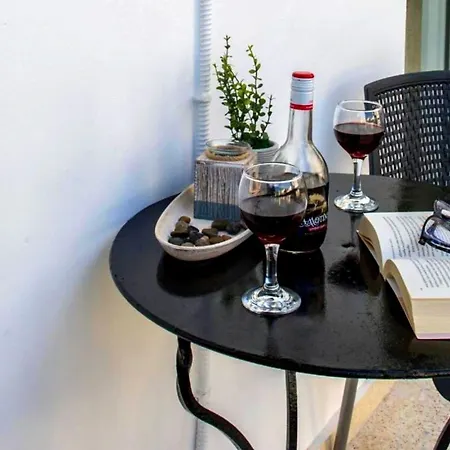 Dimitrioszoi's House Appartamento *